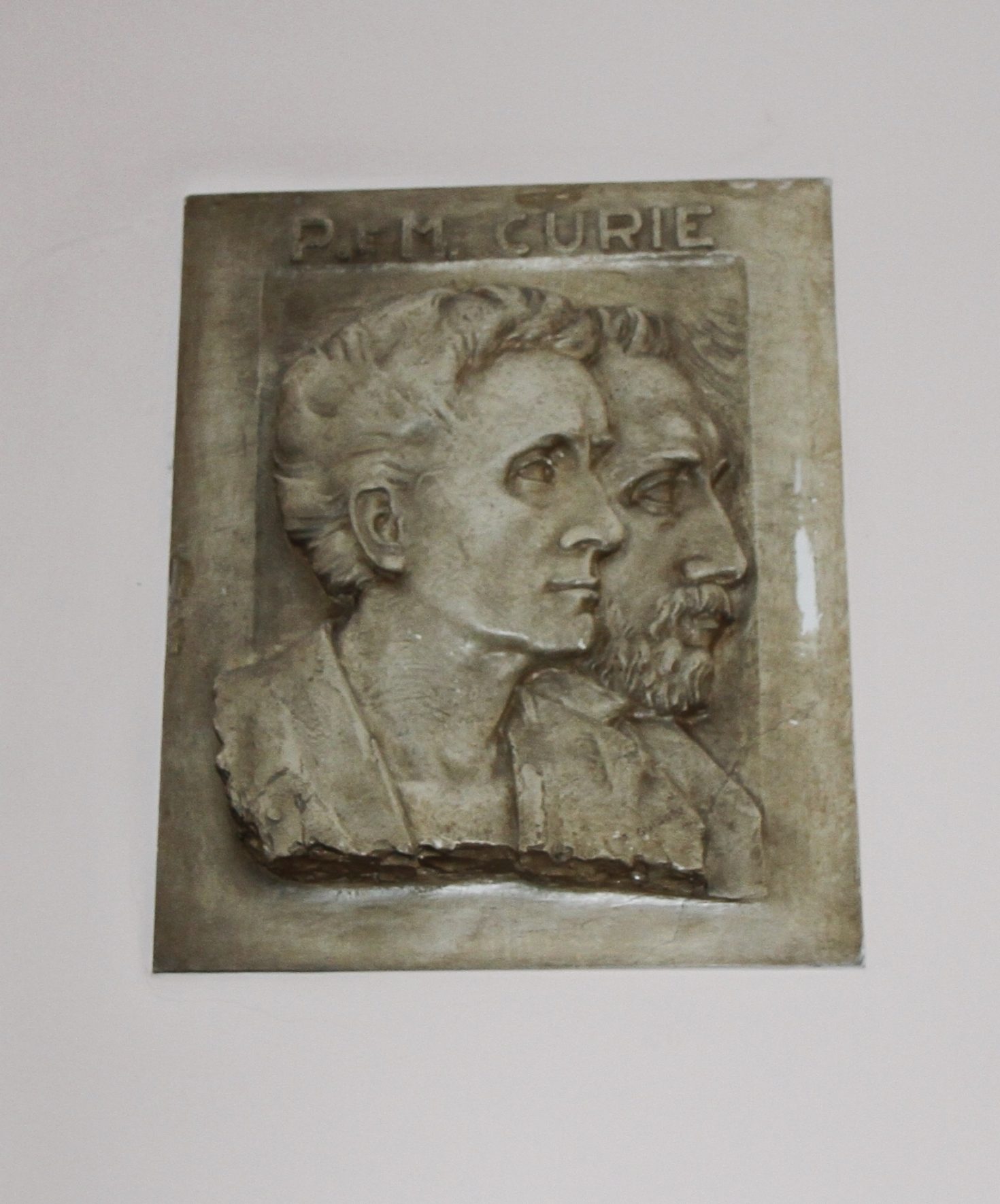 Pierre and Marie Curie bas relief, Radiological pavilion, old Ospedale Principessa di Piemonte, Bergamo - 02.JPG